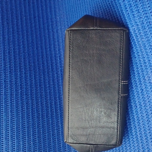 Coach - Picture 4 of 7